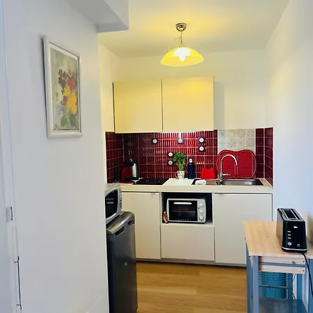 Proche Centre - Avec Balcon Lägenhet *